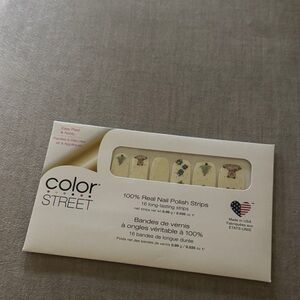 Color Street Vibrant Nail Strips Give Love